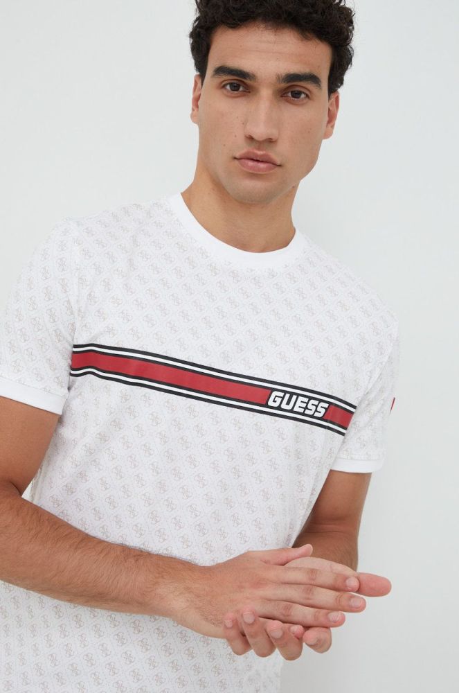 Футболка Guess чоловічий колір білий візерунок (2685748)