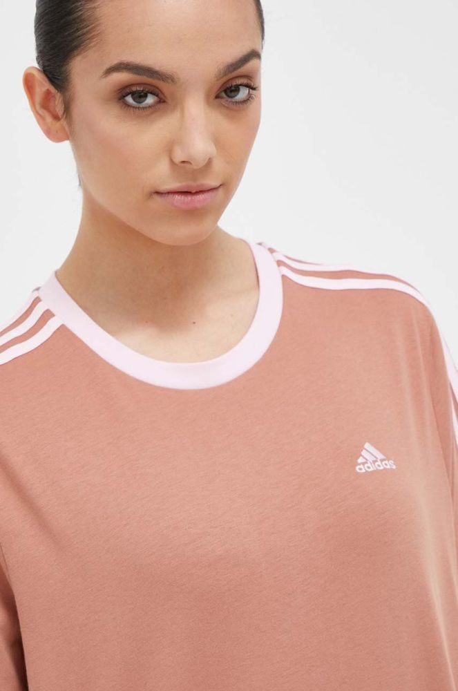 Бавовняна футболка adidas колір коричневий