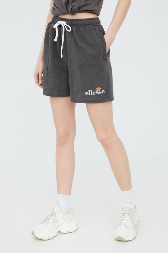 Бавовняні шорти Ellesse жіночі колір сірий з аплікацією висока посадка SGM13151-PINK