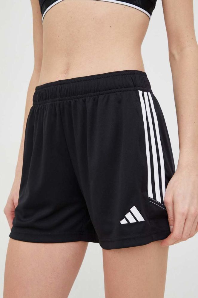 Шорти для тренувань adidas Performance Tiro 23 жіночі колір чорний з аплікацією середня посадка