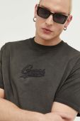 Бавовняна футболка Guess Originals колір коричневий з аплікацією
